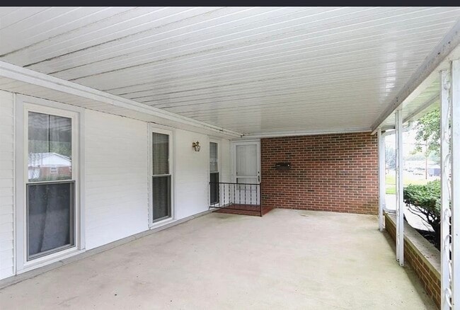 Building Photo - 11 Blackwell Ct