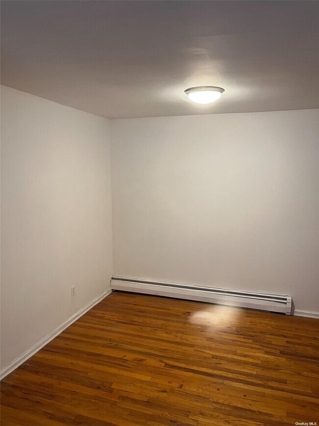 Foto del edificio - 730 Warwick St