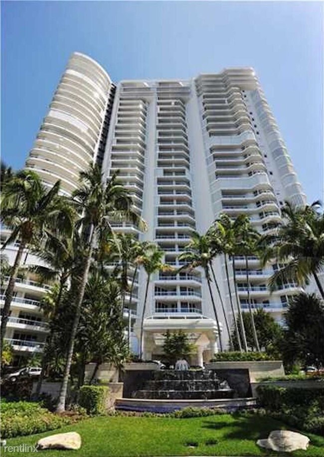 Foto del edificio - 21050 NE 38th Ave