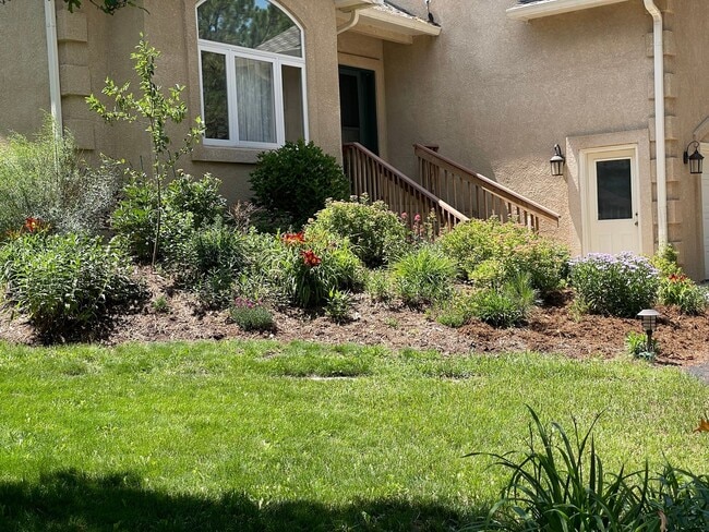 Building Photo - Warm & Spacious Woodmoor Home in a Fantast...