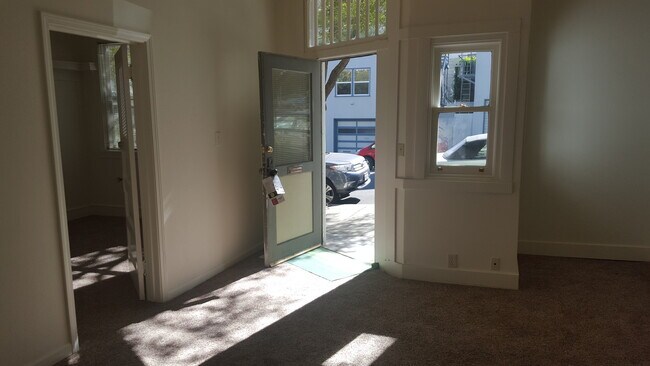 Foto del edificio - Victorian one bedroom apartment in Noe Val...