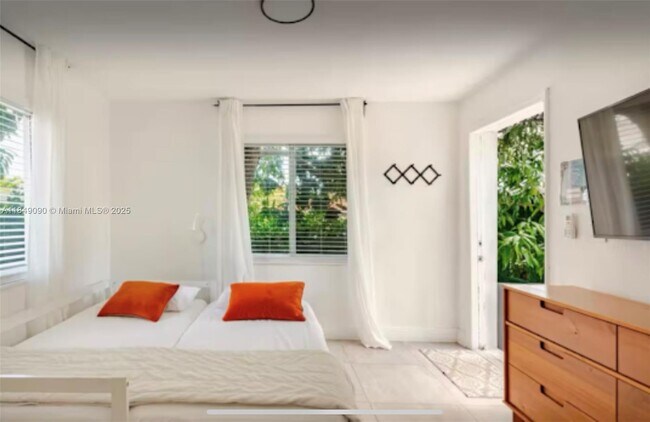 Foto del edificio - 2230 NW 6th St