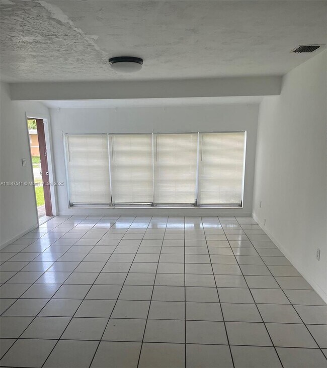 Foto del edificio - 20610 Eagle Nest Rd