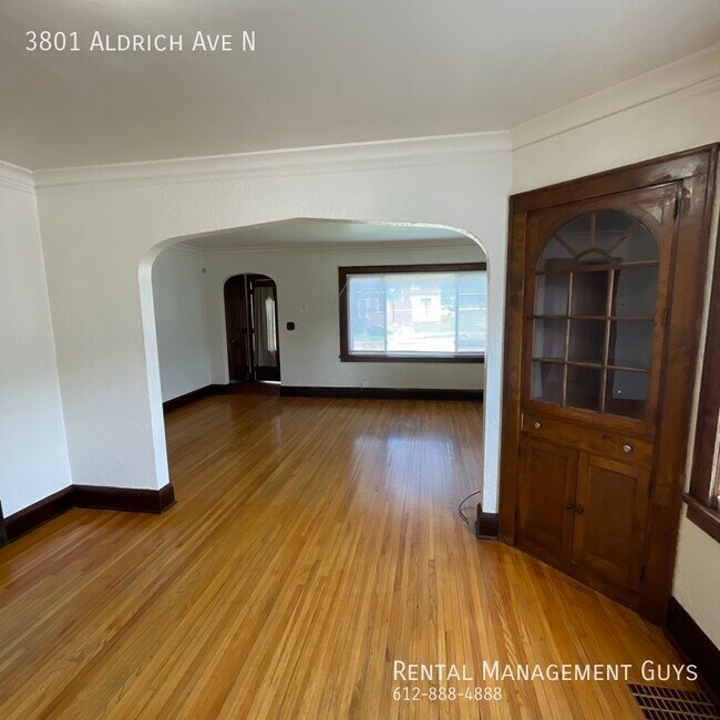 Foto del edificio - 3801 N Aldrich Ave