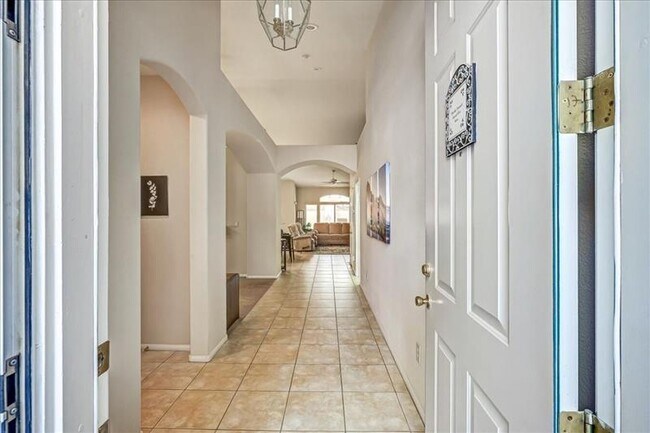 Foto del edificio - Single Story Home