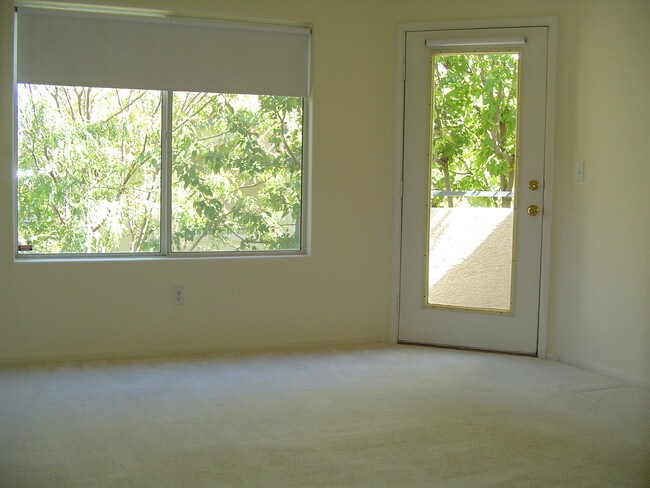 Building Photo - 3041 Casey Dr