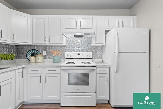 Foto del edificio - Gulf Cove Apartments LLC