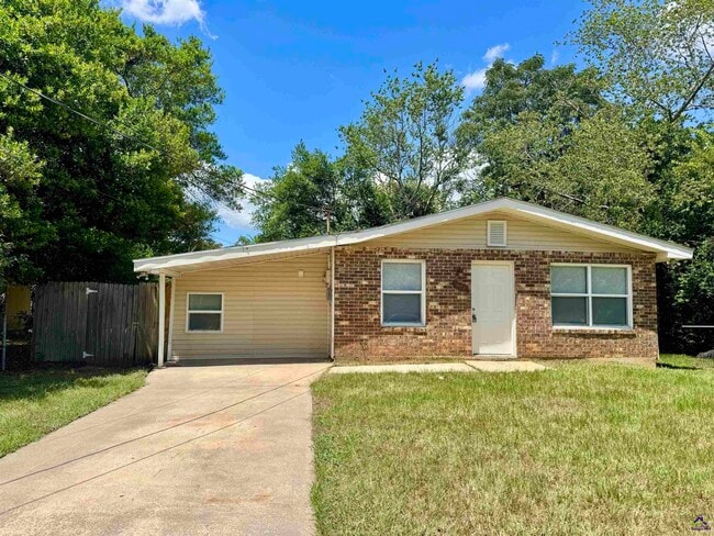 Building Photo - 102 Varee Dr