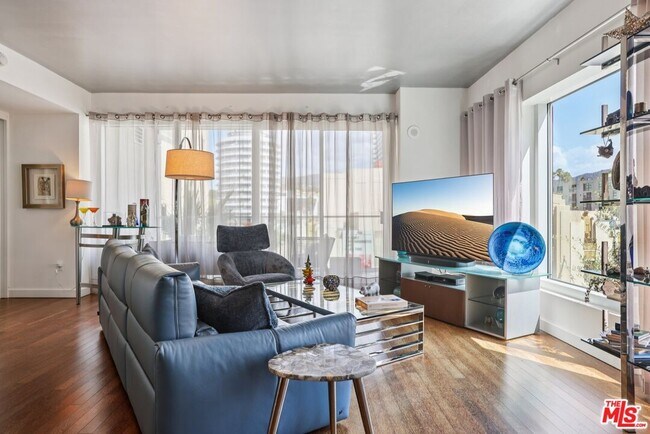 Foto del edificio - 6250 Hollywood Blvd