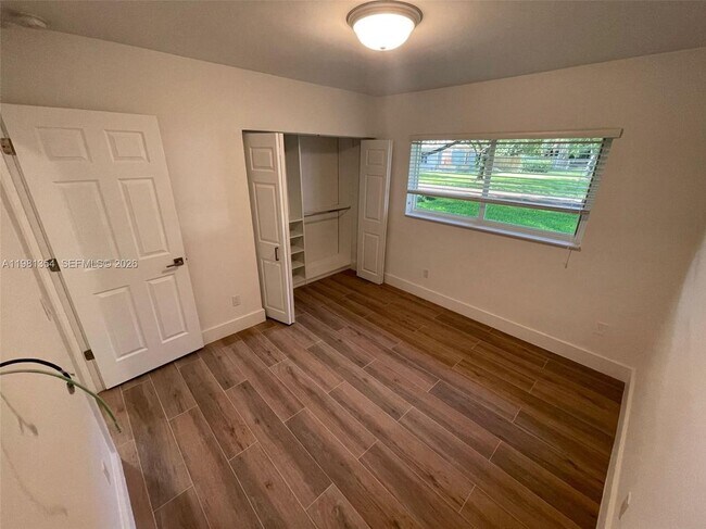 Foto del edificio - 10343 SW 114th St