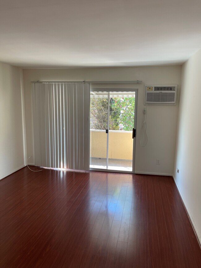 Foto del edificio - 617 N Orange Dr