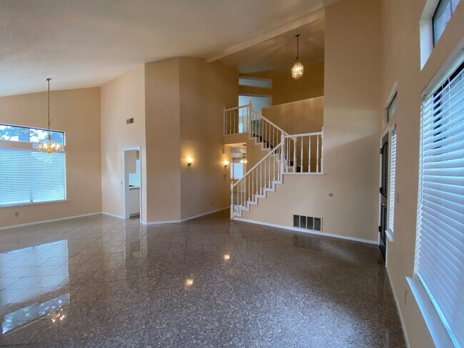 Building Photo - Spacious 2-Story in Laguna Park Village