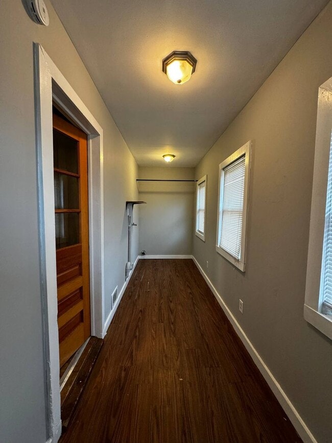 Building Photo - 11515 Hackett St