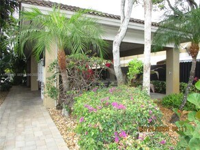 Building Photo - 4802 Washington St