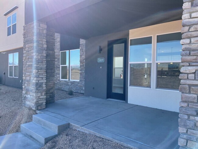 Foto del edificio - Home in Desert Color!