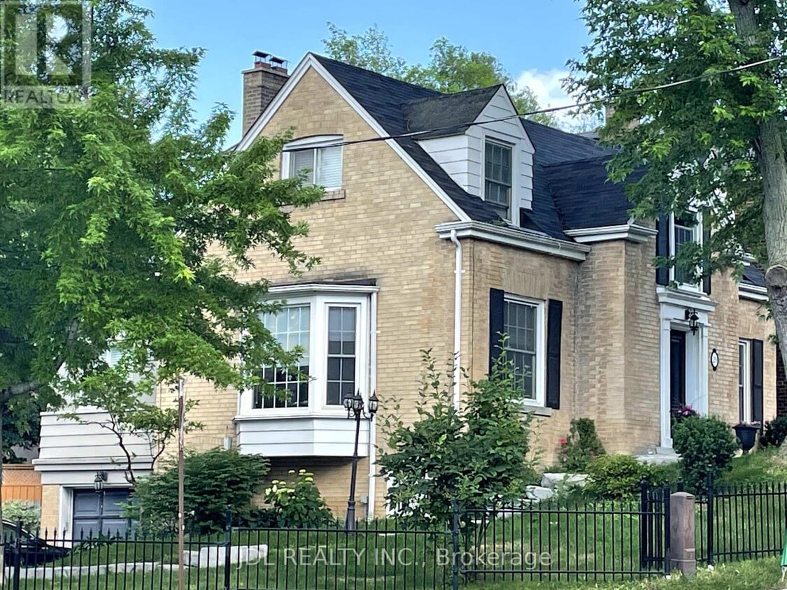 Primary Photo - 29 Highbourne Rd