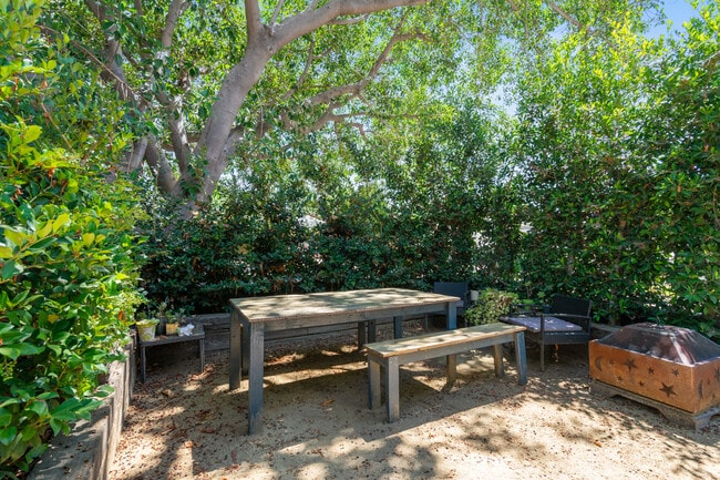 Comunal area - 207 E Avenue 31