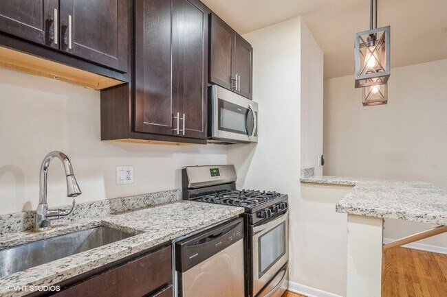 Foto del edificio - 1504 N Dearborn Pkwy