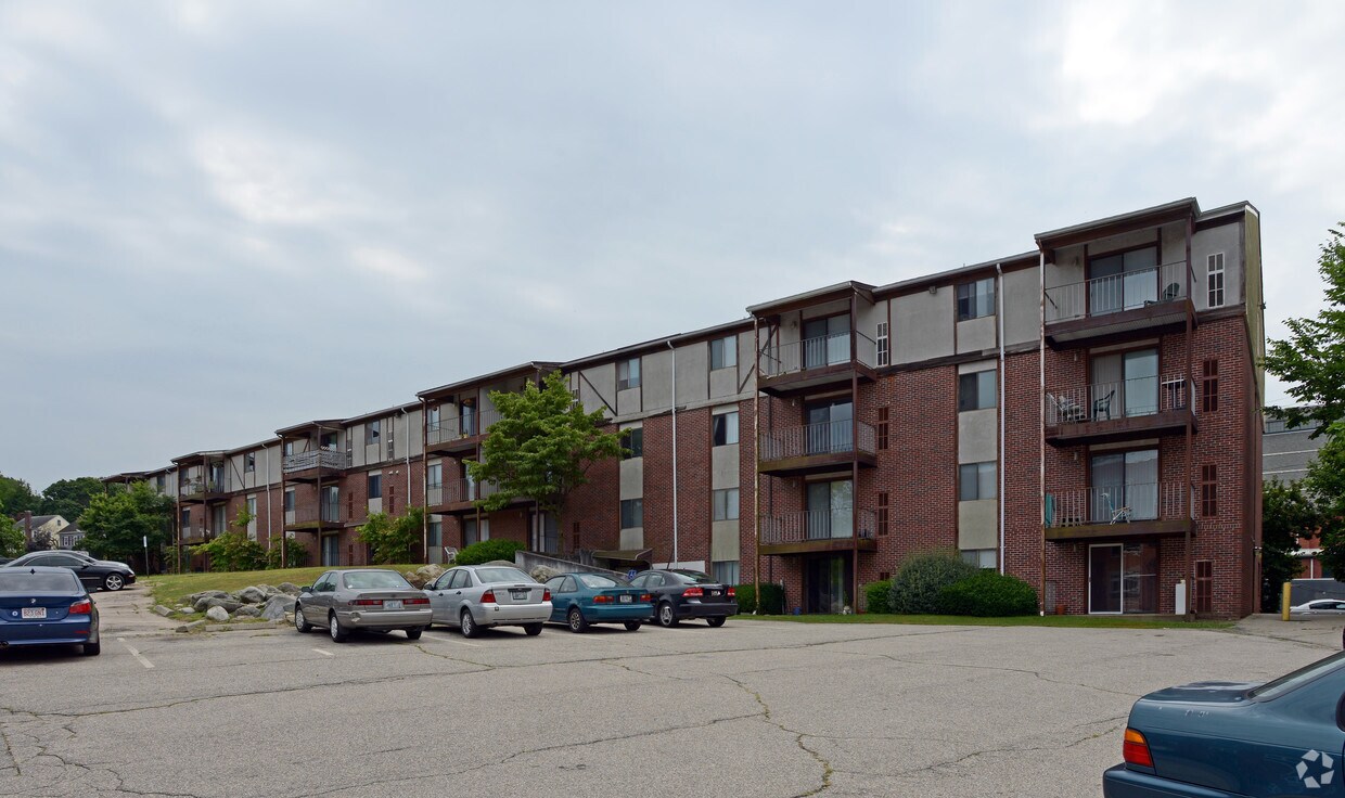 Stenton Manor Apartments in Providence, RI