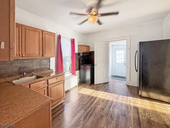 Foto del edificio - 62 Summit Ave