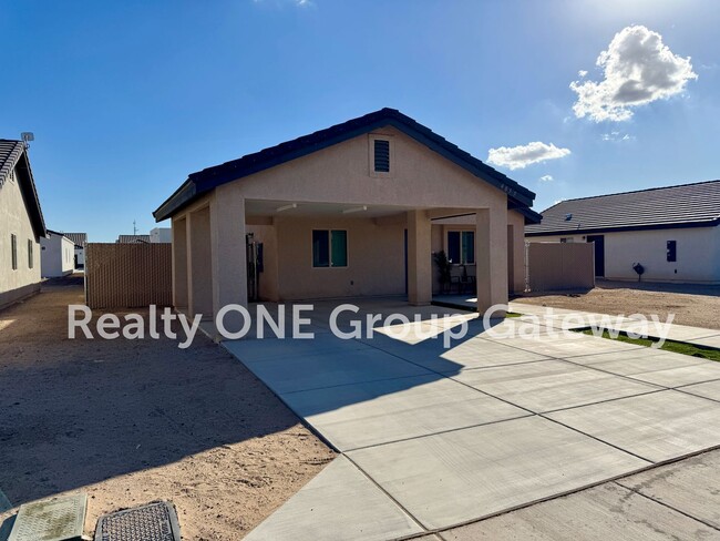 Foto del edificio - Los Mesquites Three Bed, Two Bath home wit...