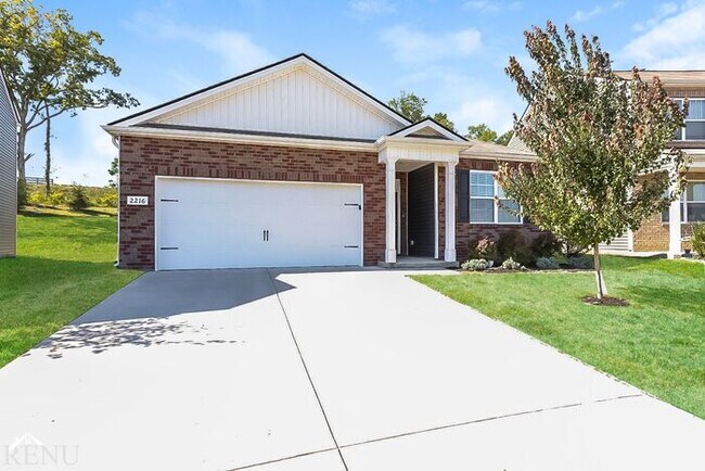Foto del edificio - 2216 Carefree Ln