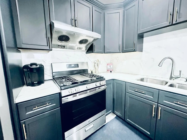 Building Photo - 1839 S 20th St