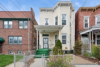 Building Photo - 116 S 12th Ave
