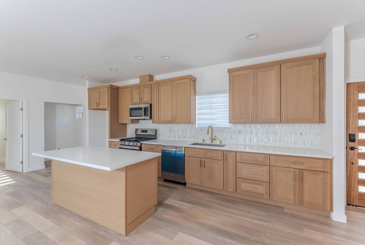 10722 Morning Glory Ave, Fountain Valley, CA 92708 Townhome Rentals