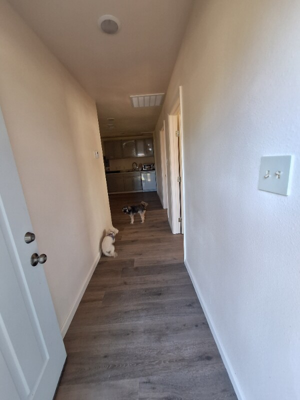 Foto del edificio - 619 Oakwood Ln