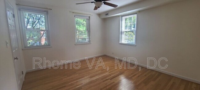 Foto del edificio - 4827 28th St S