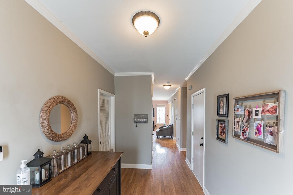 Primary Photo - 12 Zion Dr