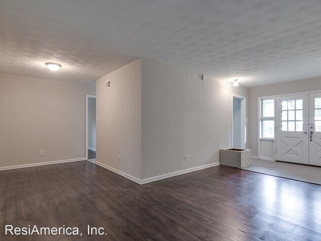 Building Photo - 10172 Forestwood Ln
