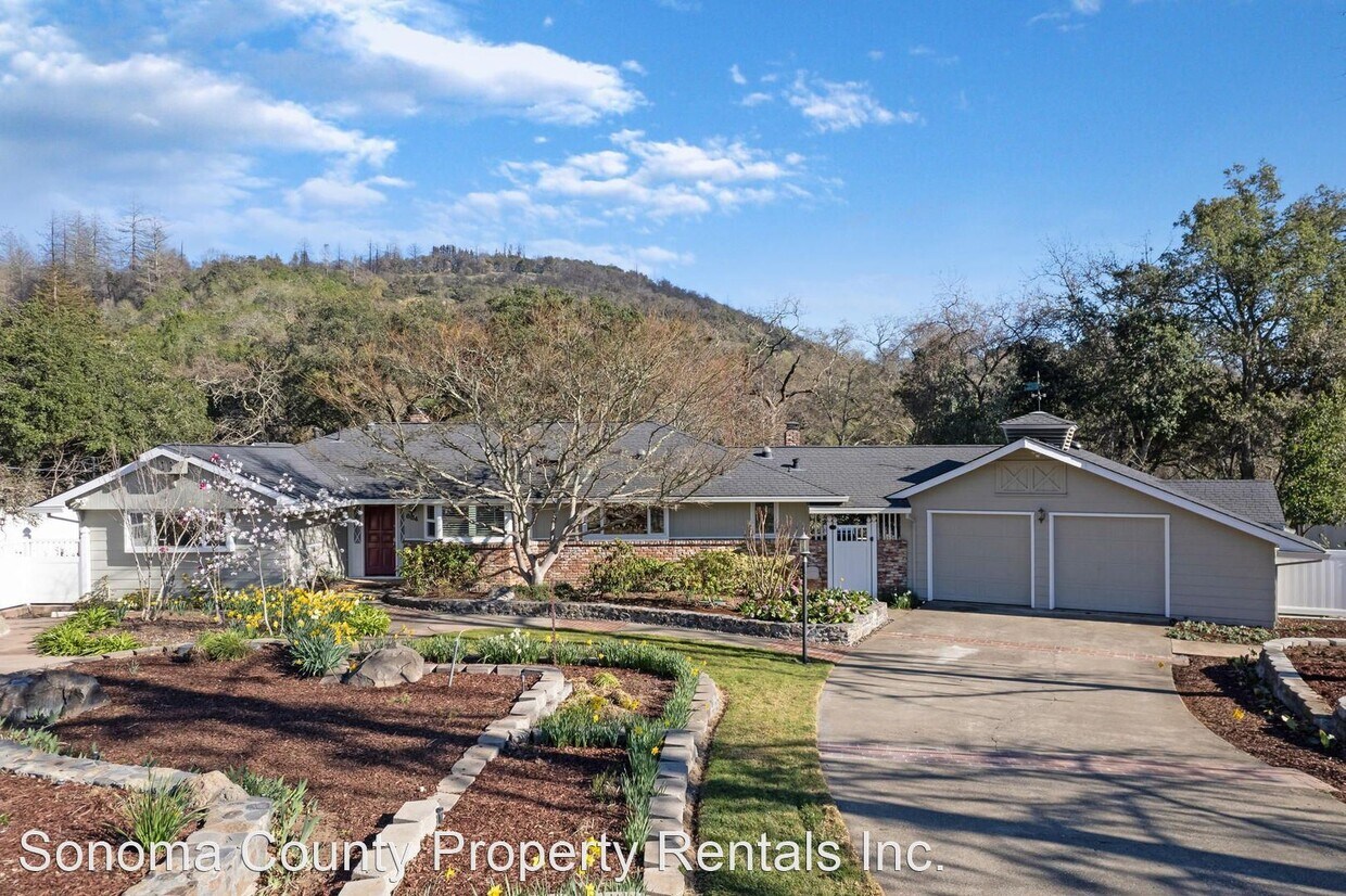 Primary Photo - 3 br, 2.5 bath House - 884 Wildwood Trail