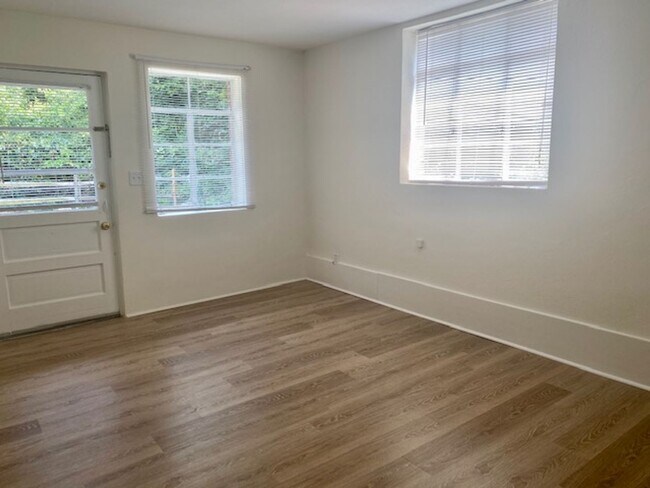 Foto del edificio - Prime Chapel Hill Location | Updated 1BR for 2026-27 Lease Term