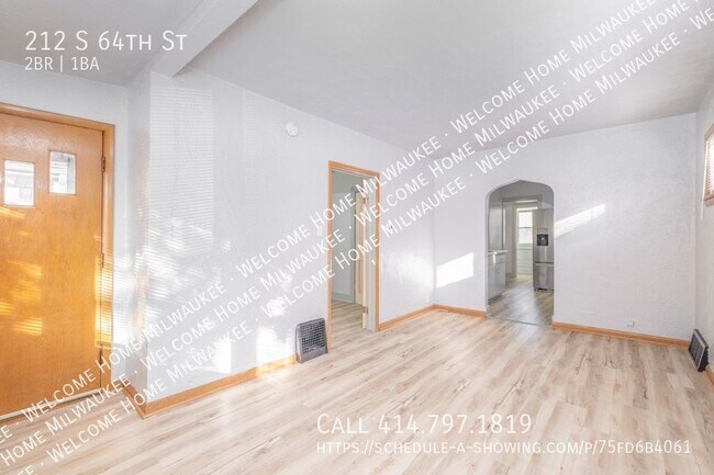 Foto del edificio - Schedule a Showing! Welcome Home to this B...