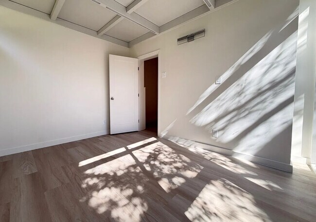 Building Photo - 4321 Edison St