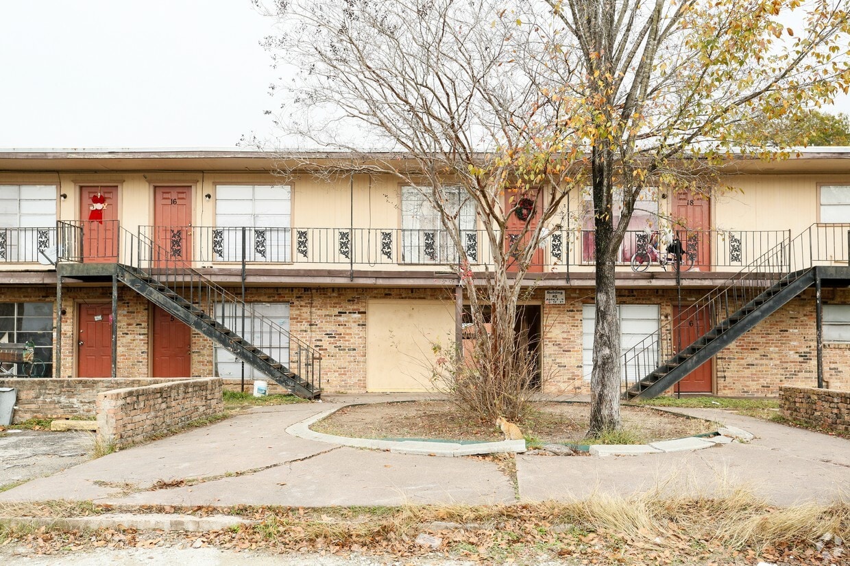Primary Photo - Winfree Apartments