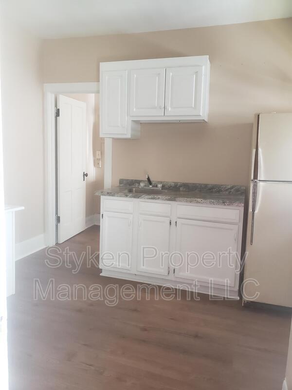 609 N Dearborn Ave, Kankakee, IL 60901 Condo for Rent in Kankakee, IL