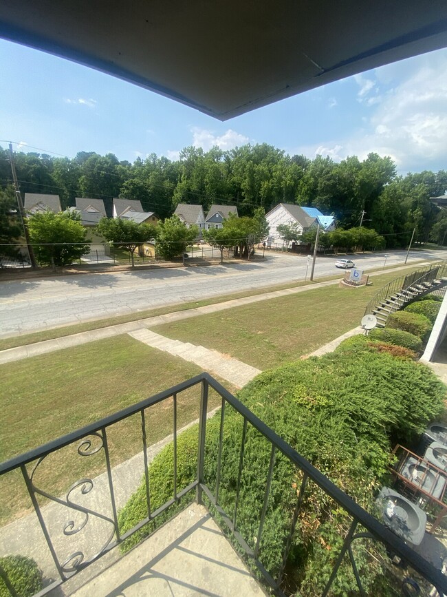 Foto del edificio - BOLDEN SPRINGS APARTMENTS