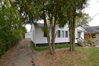 Building Photo - 1408 Woodruff Rd