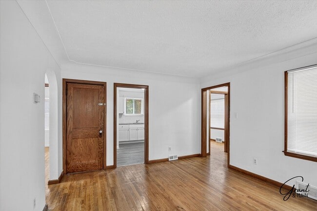 Building Photo - 11434 Laing St
