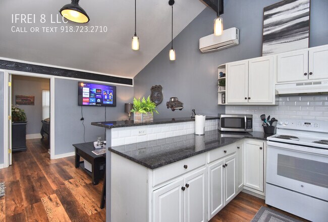 Foto del edificio - 2204 1/2 E 14th Street-