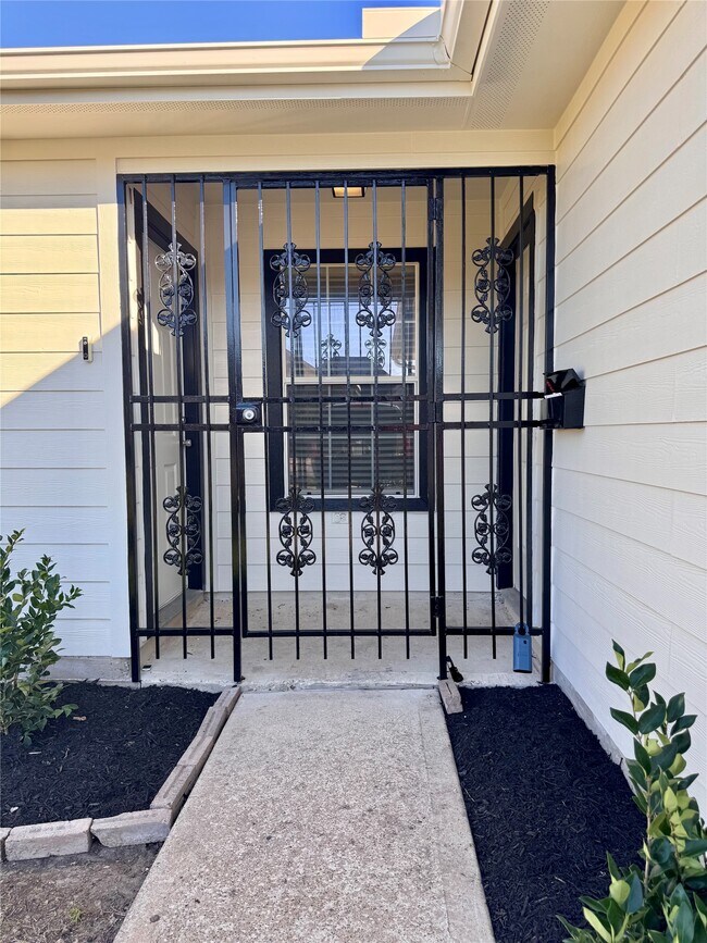 Foto del edificio - 8225 Gladstone St