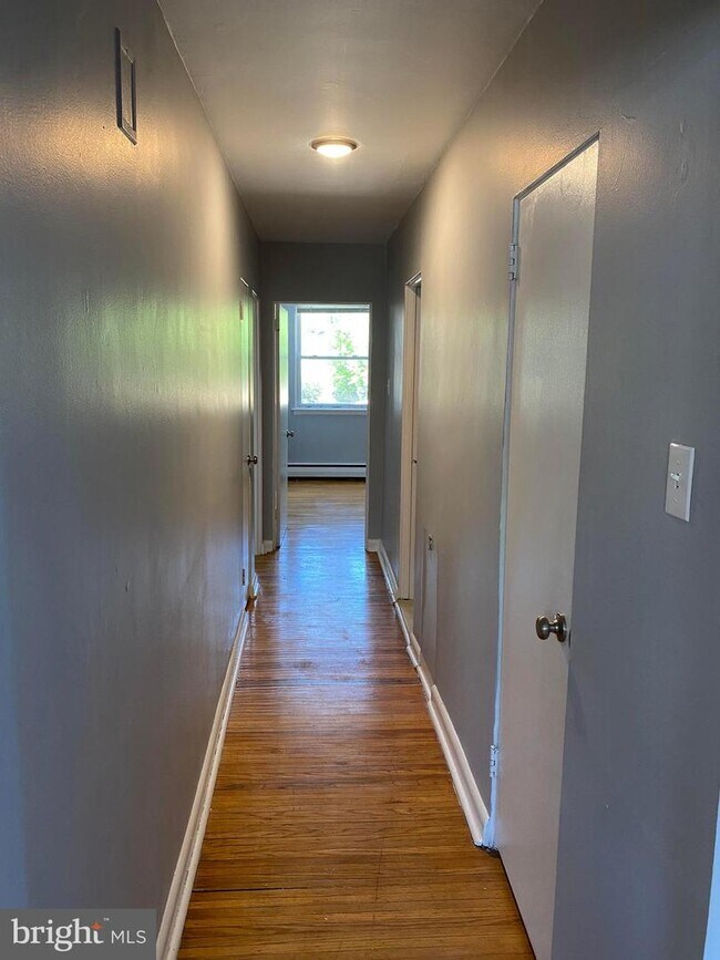 416 Central Ave, Cheltenham, PA 19012 Apartment for Rent in