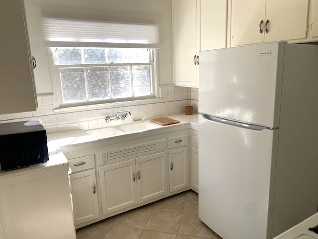 Foto del edificio - 1267 Devon Ave