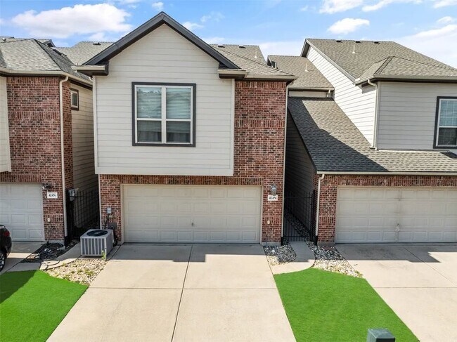 Foto del edificio - 4245 Swan Forest Dr