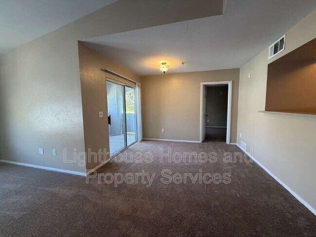 Building Photo - 6955 N Durango Dr