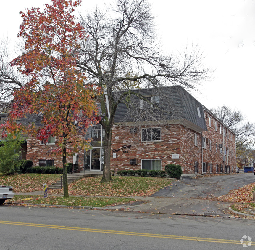 Primary Photo - Grandview Apartments