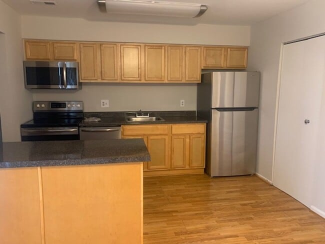 Building Photo - 3 Bedroom Townhome - Glen Burnie